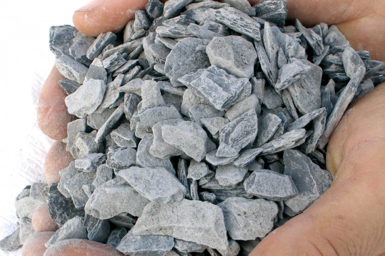 Blue Slate 20mm Blue Chippings Premium Topsoil Supplies